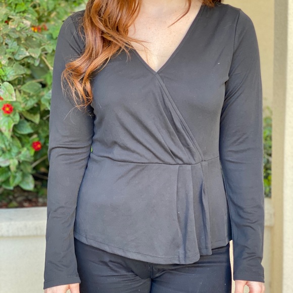 ribbed v neck peplum top - Picture 4 of 4